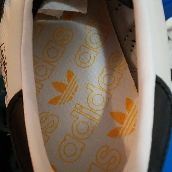 Adidas White and Black Sneakers with Yellow Accent - Picture 6 of 8
